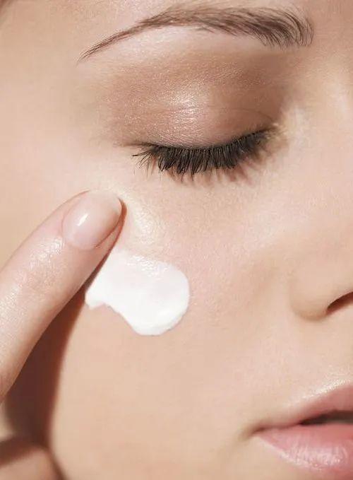 天率丹和天气丹的区别，天气丹与天率丹的区别（评测丨8款抗老面霜大比拼）