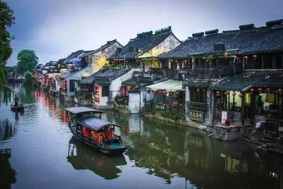 春天去哪里旅游好，这才是春天最值得去的20个地方（中国最美的30个地方）