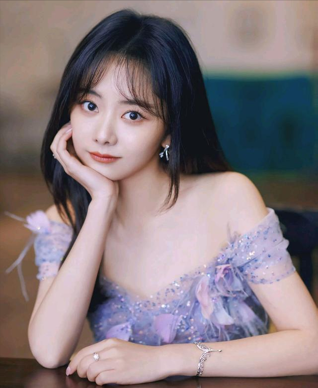 肤白貌美(巴蜀出美女) - 火句子