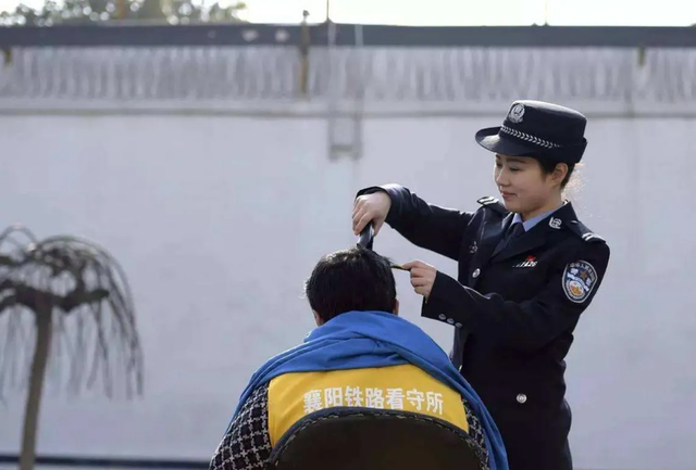 女生考警察公务员要求，黑龙江司法警官职业学院好不好（狱警报考条件有哪些）