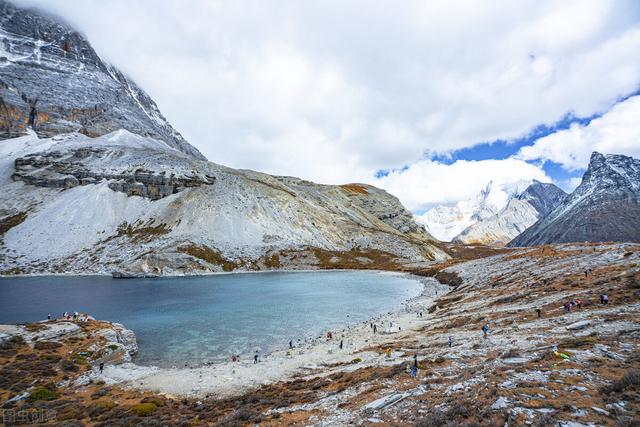 适合唱给自己的歌有哪些，自己适合唱什么歌（这份适合一个人去的旅行清单）