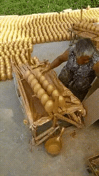 腰上系红绳是什么意思，腰系红绳所蕴含的寓意（“姑娘腰上绑红绳）