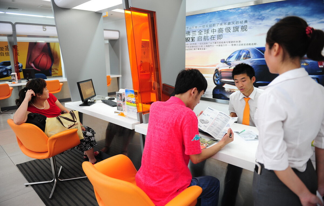 信用卡分期买车优点有哪些，买车用信用卡分期好还是车贷好（4S店离职销售总结出5条买车铁律）