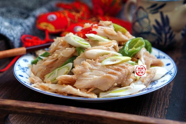 海兔子怎么做好吃，海兔子怎样做更好吃（这道凉拌海兔子）