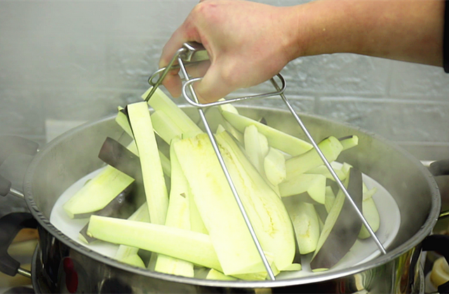 怎样做烧茄子、烧茄子的做法，烧茄子的做法 烧茄子怎么做（茄子的5种素烧做法）