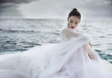 李晨张馨予生活照，张馨予写真 生活照（张馨予：游离吴卓羲和李晨后）