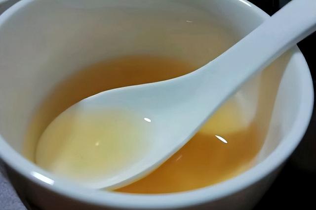 冲泡大红袍的茶水比例_大红袍茶冲泡温度，大红袍茶水比例（帝芙特说茶：大红袍的冲泡细节）