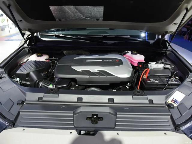 越野车suv排行榜大通d90pro，最省油的越野车有哪些（2.0T爆发500N·m,后差速锁+5/6/7座,比哈弗H9硬）