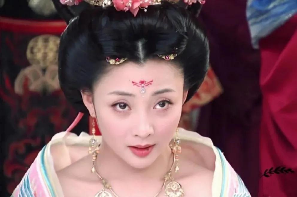 武则天秘史殷桃版，可谓是妩媚天成！