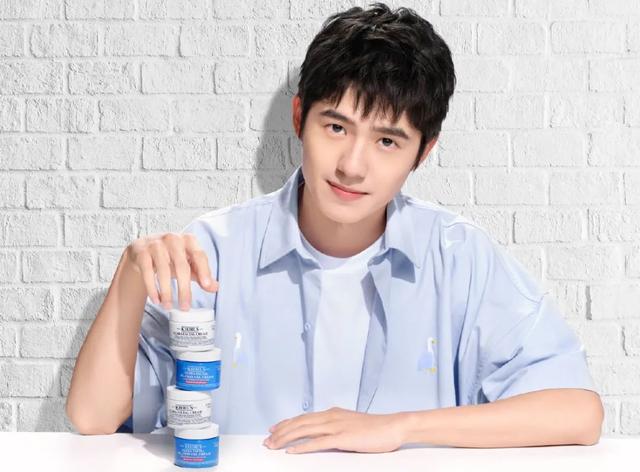 科颜氏面霜好用吗，科颜氏面霜适合什么肤质与年龄（科颜氏高保湿面霜和啫喱清爽面霜）