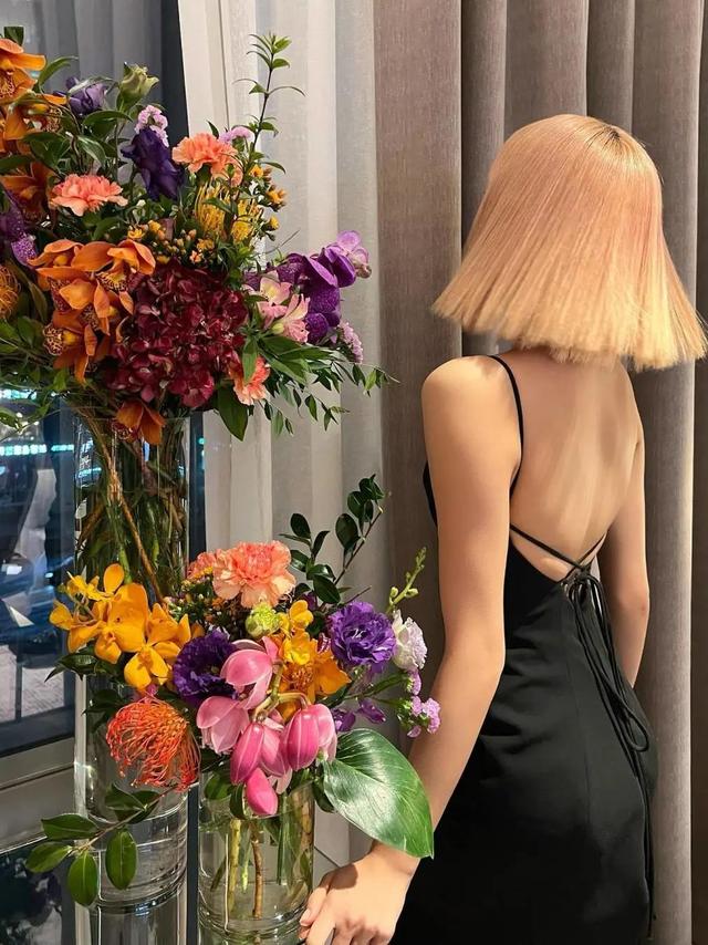 脑门大适合什么发型，脑门大适合啥发型（怎样才能找到适合自己的那款）