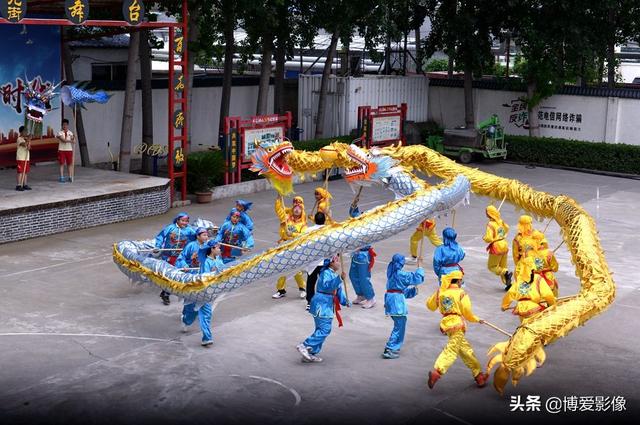 二龙戏珠，九街龙灯《二龙戏珠》（二龙戏珠是什么项目）