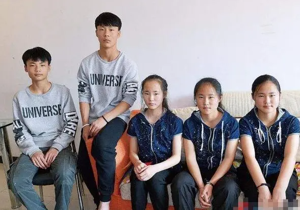 高龄产妇生孩子的风险有哪些，43岁生二胎的真实感受蒋勤勤（河北高龄孕妇产下五胞胎,五孩6岁荣登北京奥运会,母亲称后悔生下）