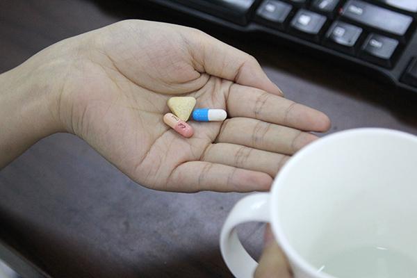 二甲双胍缓释片为啥晚上吃（早晨吃好还是晚上吃好）