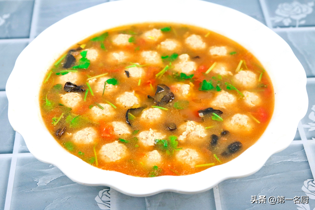 猪肉丸子汤的做法，豆腐猪肉丸子汤的做法（分享4道丸子汤）