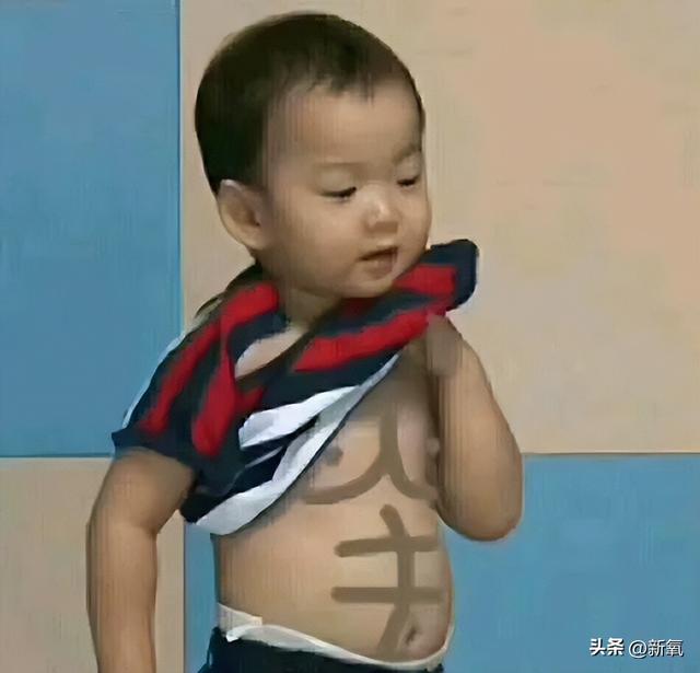 白斩鸡说男生什么意思，“白斩鸡”什么梗（这究竟狠狠戳中了谁的痛点）