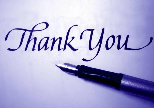 当别人说谢谢的时候应该怎么回复，别人说谢谢你该怎么回复（别人说谢谢怎么样才是最好的回复）
