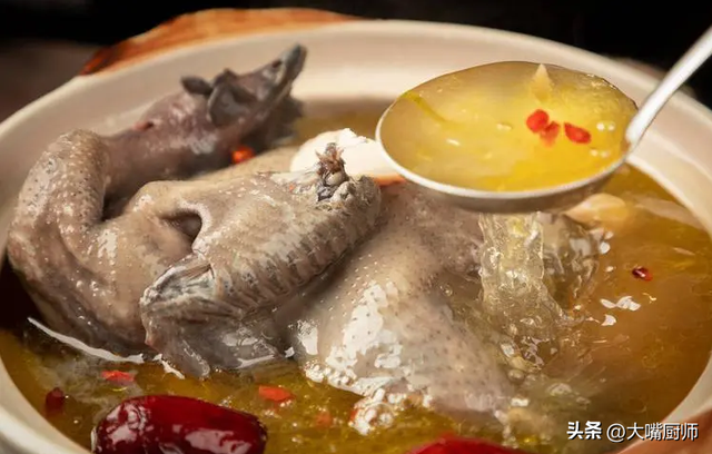 十大强碱性食物排名表，十大强碱性食物排名表 知乎（4种碱性食物要多吃）