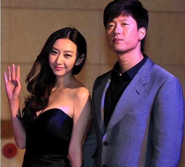 凌潇肃和姚晨怎么回事，凌潇肃为什么和姚晨离婚（两个人的差距一目了然）