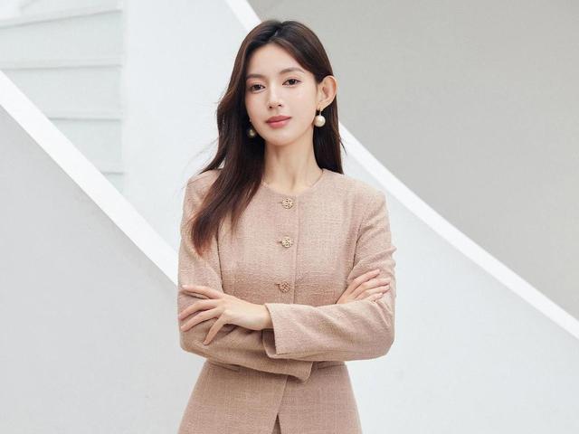 如何使手势美观，如何让手指更加美丽美容（教你拍照手放怎么放好看）