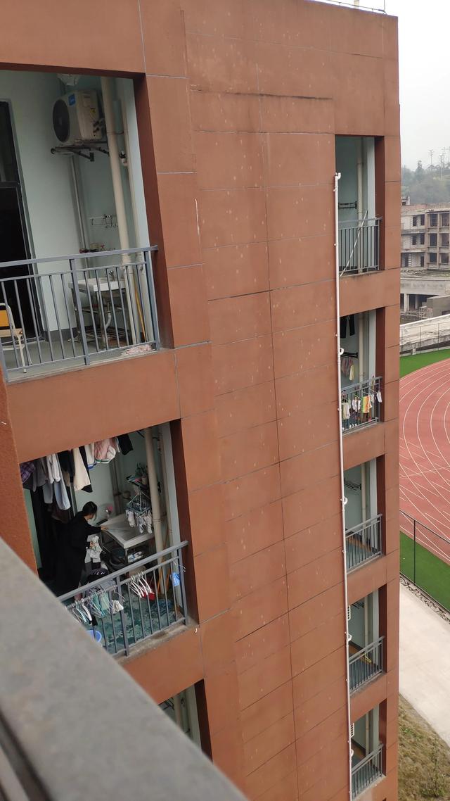 重庆2021年女生读铁路学校好吗，重庆2021年女生读铁路学校好吗知乎（陪初中侄女选职高的心路历程之重庆铁路运输技术学校）