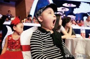人前风光无限，人后被亲妈当成“提款机”，这5位童星满是辛酸泪