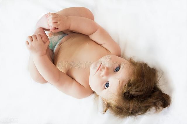 婴儿尿布怎么用，新生儿尿布怎么用（但用尿布的效果更舒适）