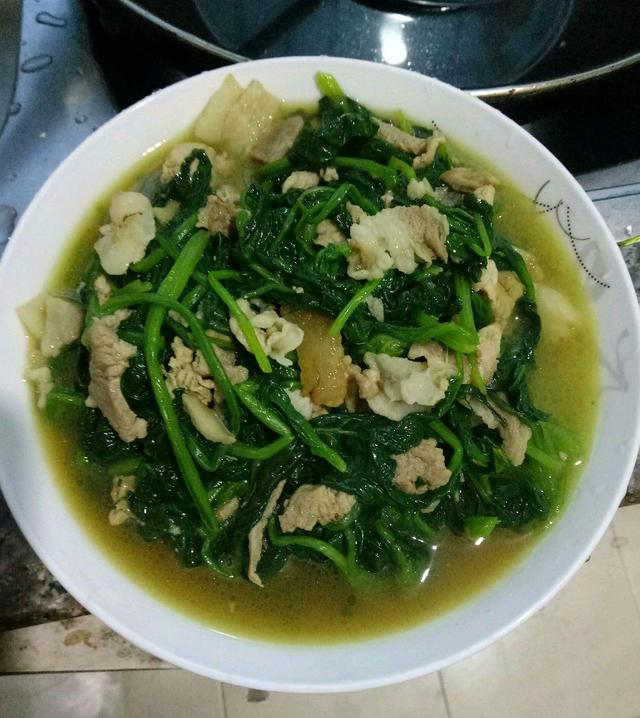 羊肉和什么菜搭配最好，羊肉和什么蔬菜搭配比较营养（教你菠菜羊肉的秘制做法）