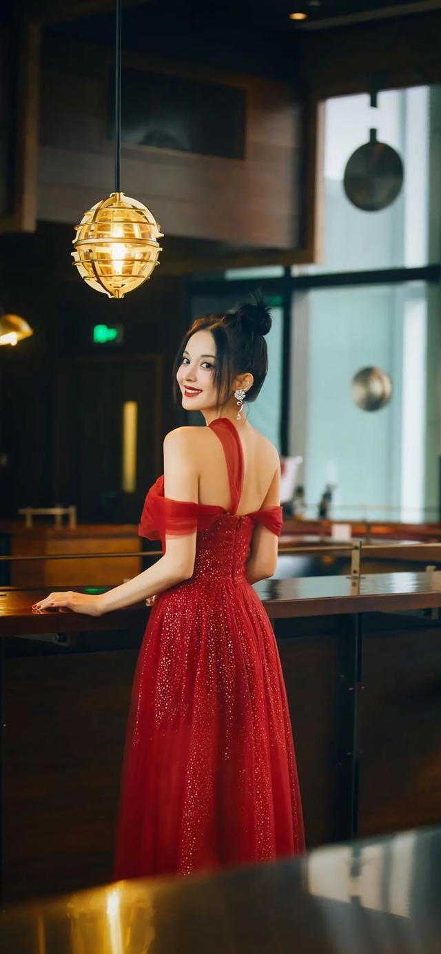 有气质女人晚安说说，有气质女人晚安说说图片大全（精选美女明星手机壁纸合集）