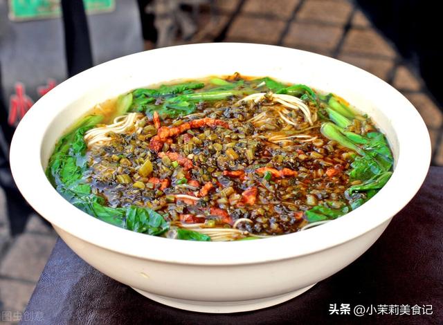 雪菜的腌制方法，雪菜的腌制过程（只放盐容易发黄变质）