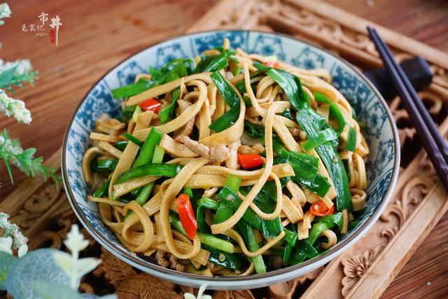 韭菜炒千张丝怎么炒，韭菜炒千张怎样炒好吃（很多人还不知道做法）