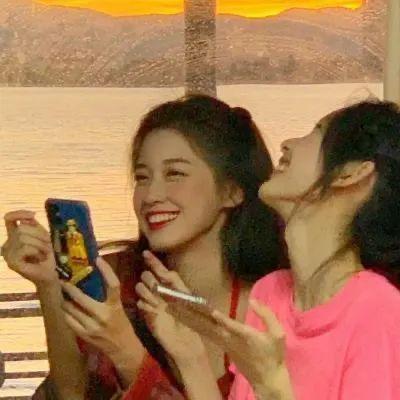 又酷又帅又霸气的闺蜜头像，帅气，超酷！五人闺蜜头像。微信（多人姐妹头像丨闺蜜头像）