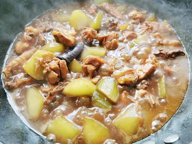 鸡肉最佳搭配蔬菜，鸡肉和什么菜搭配最好（鸡肉和它搭配真香）