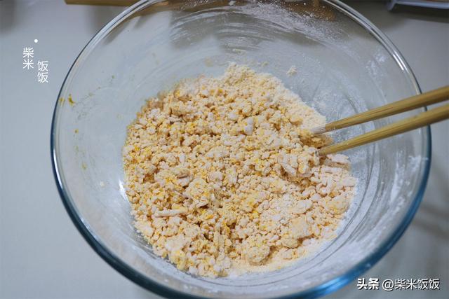 南瓜饼怎么做又酥又脆，饼干南瓜饼怎么做又酥又脆（秋天一定要试试这个南瓜饼）