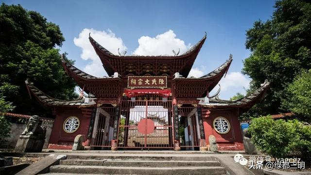 古镇推荐夜游，在流光溢彩中邂逅这座千年古镇