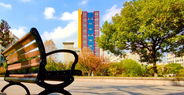 传媒学院一定要艺考吗，考传媒大学需要艺考吗（2023计划招生3347人）