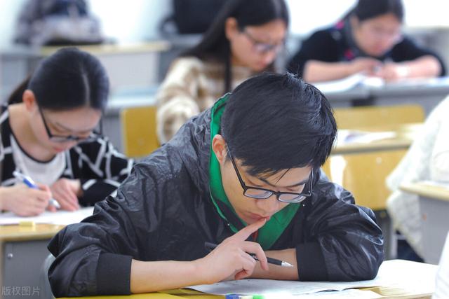 公务员体检不合格有哪些方面，公务员体检不合格有哪些方面妇科（公务员试用期不合格的情况有这些）