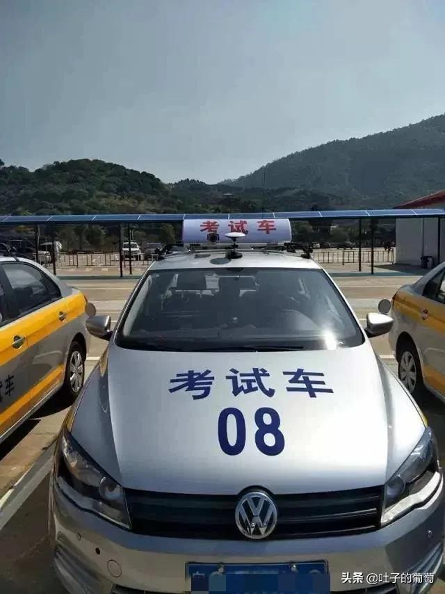 一年中什么时候考驾照最便宜,考驾照什么时候最好(考驾照一万九,包给