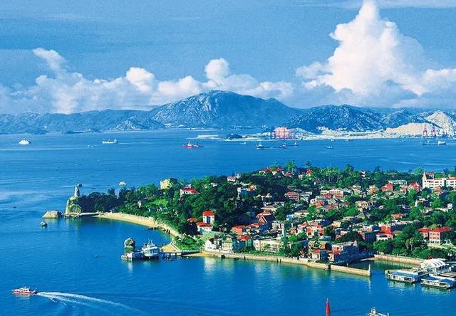 厦门鼓浪屿景点介绍，鼓浪屿旅游景区有哪些（海上花园—鼓浪屿）