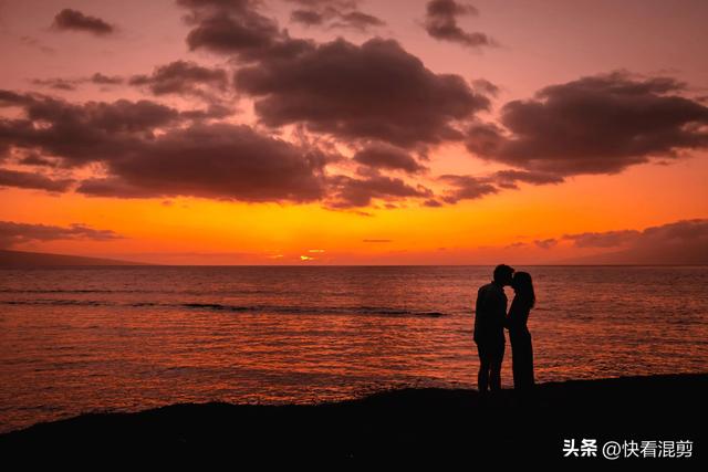 伤感短篇文章,伤感读文短篇小说(短篇伤感爱情故事)