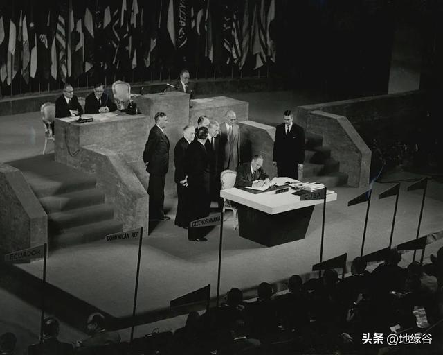 日本地理位置介绍，日本地理位置介绍英文（日本有447万平方千米）