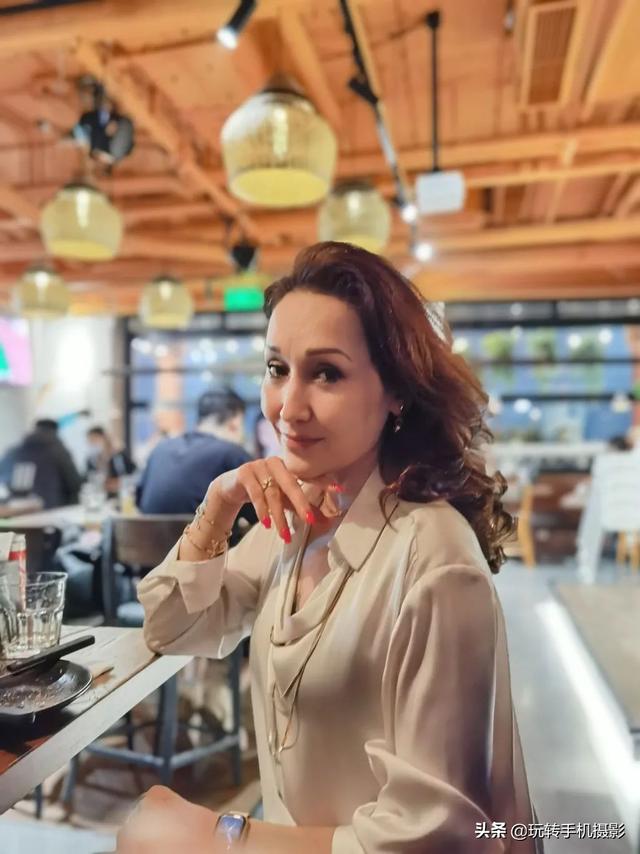 ins黑色系列意境背景图，ins高级质感背景图黑色（糟糕的背景是如何毁掉一张人像摄影作品的）