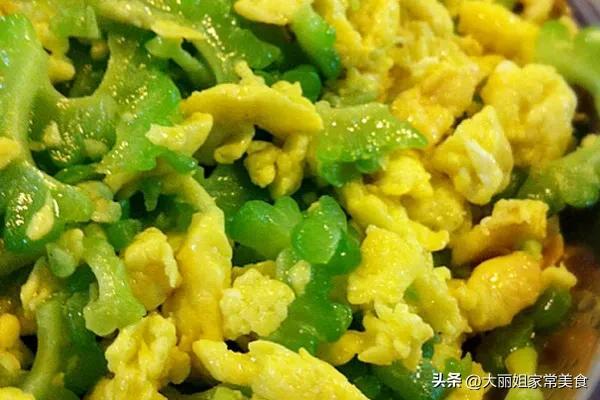 苦瓜可以直接生吃吗，苦瓜是否可以生吃（这6种“刮油”蔬菜要多吃）