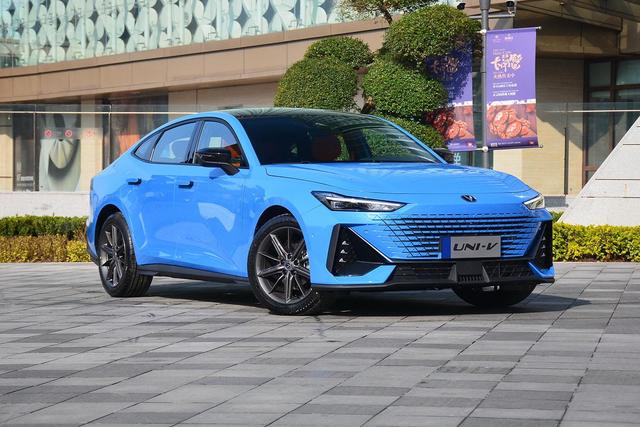 什么样的车省油又便宜又好用，什么轿车最省油又便宜（口碑最好的5款家用车推荐）