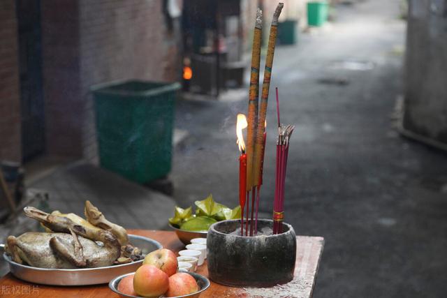 元旦和新年是一个意思吗 各有什么传统习俗，元旦和新年是一个意思吗（清朝冷知识——细说清代的岁时节日风俗）