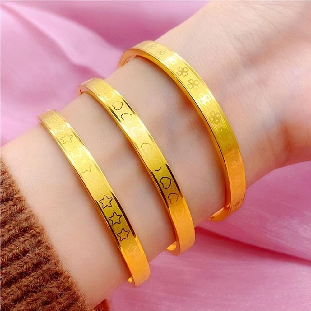 黄金款式名称图片大全女款,如何把金手镯戴出时尚感-名字-荣耀易学