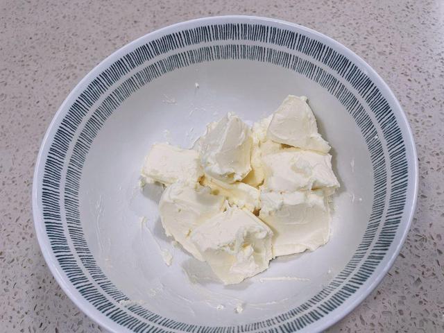 月子能吃蛋糕吗，坐月子能吃蛋糕吗（建议做这个蛋糕吃）