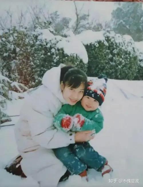 洛阳白牡丹——王一博，为什么叫王一博洛阳白牡丹（洛阳白牡丹—王一博图片）