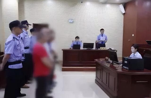 湖南刘汉大案，曾命黑老大照顾其子,暗中助黑帮将对手“灭门”