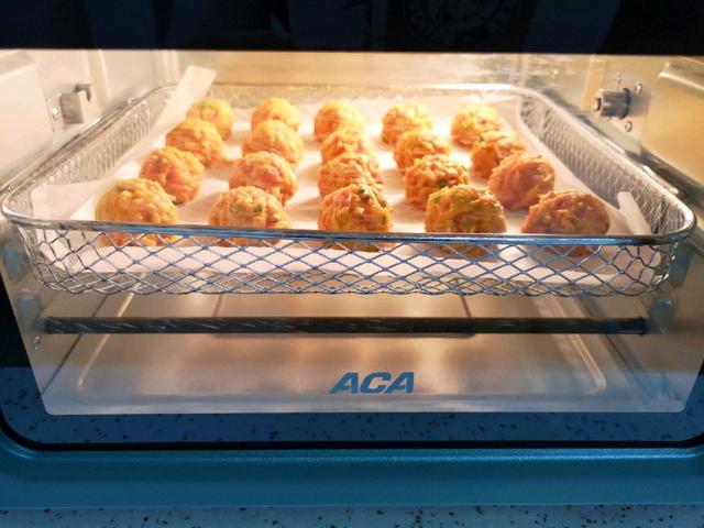 空气炸锅炸丸子，空气炸锅怎么做牛肉丸好吃（自制胡萝卜丸子）